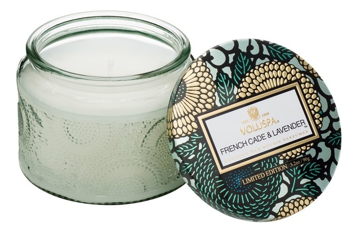 

Ароматическая свеча French Cade Lavender (лаванда и вербена): свеча в маленьком стекляном подсвечнике 90г, Ароматическая свеча French Cade Lavender (лаванда и вербена)