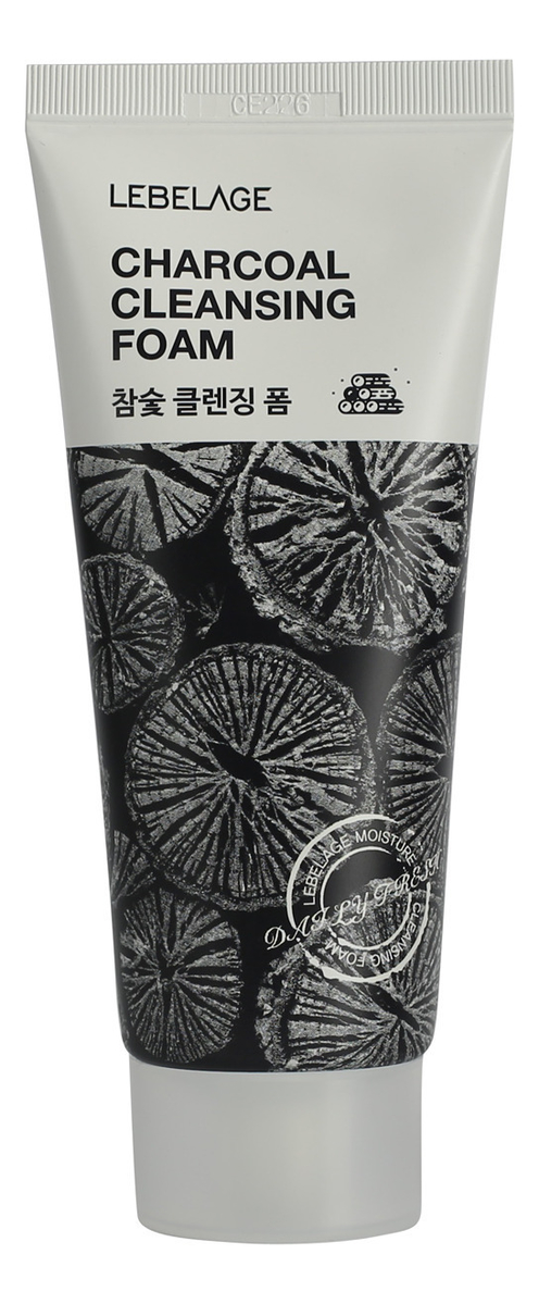 

Пенка для умывания с древесным углем Charcoal Cleansing Foam 100мл